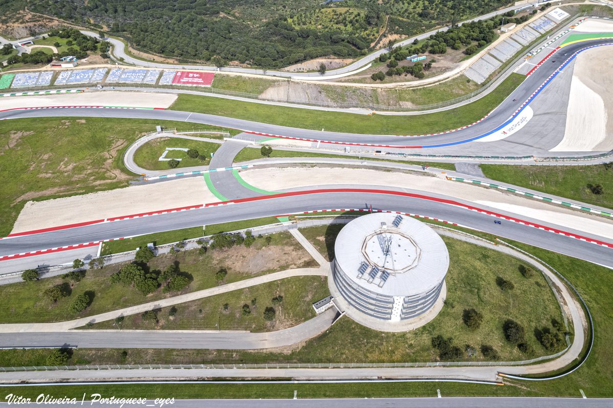 Main circuit from the air — 4.7 km, 32 layouts