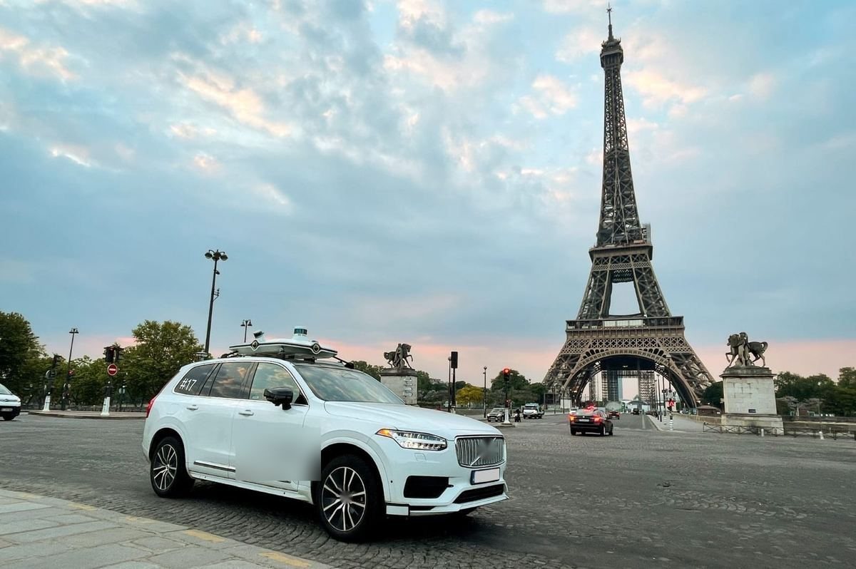 Data collection vehicle in Paris